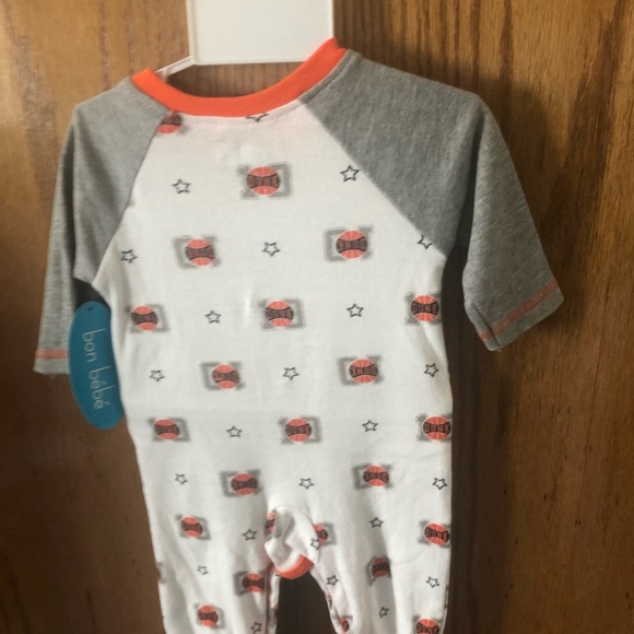 Basketball onesie - Picture 2 of 2